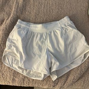 Lulu Hotty Hot Shorts Tall (low-mid waisted)